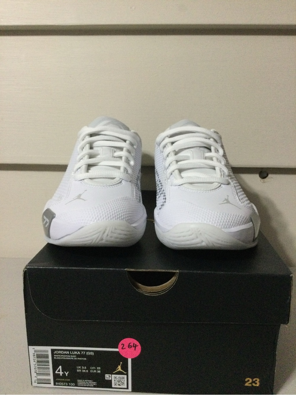 Jordan White Low-Top Basketball Sneakers